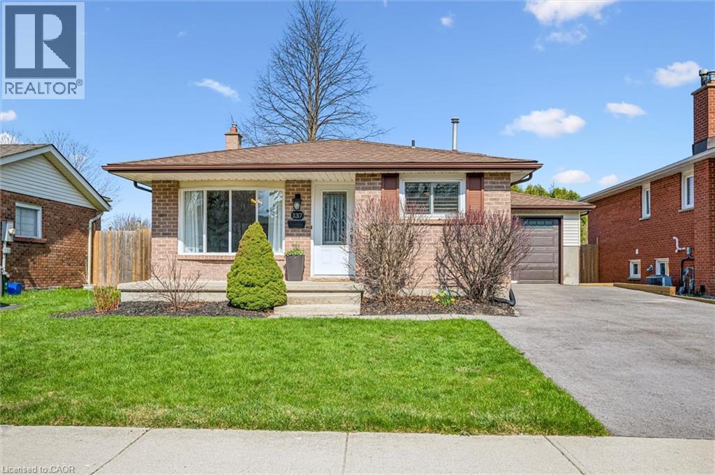 137 CEDAR CREST Street, Kitchener, Ontario, N2N2A6 — Photo 2