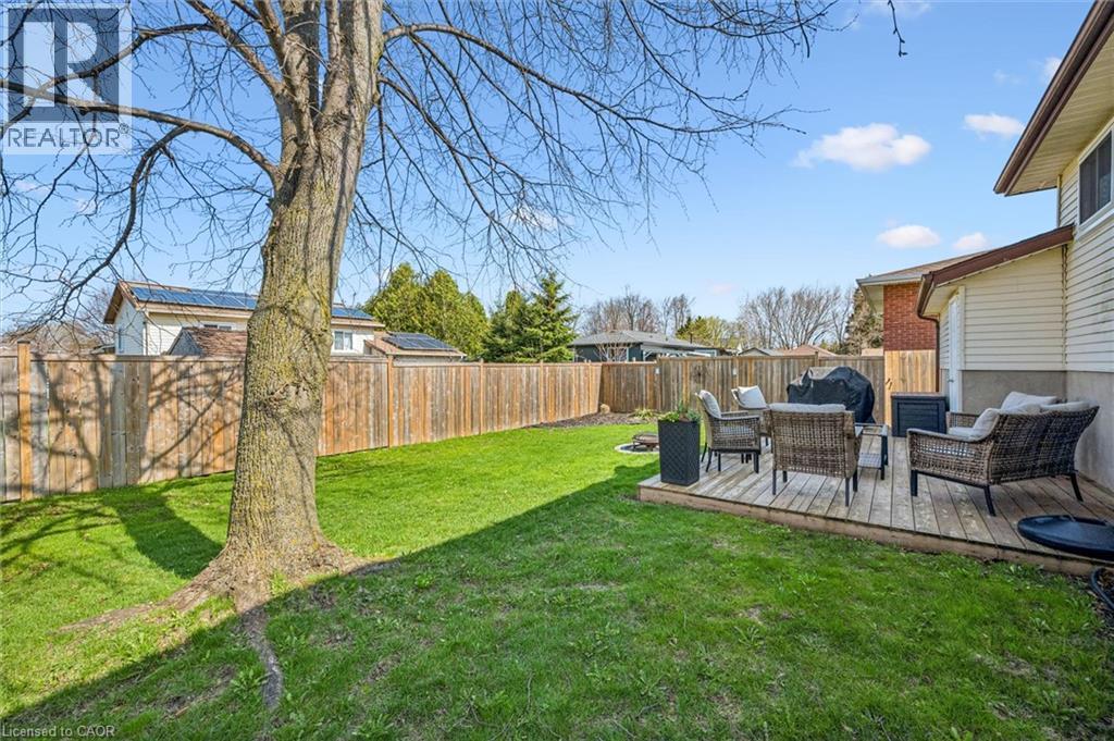 137 CEDAR CREST Street, Kitchener, Ontario, N2N2A6 — Photo 33