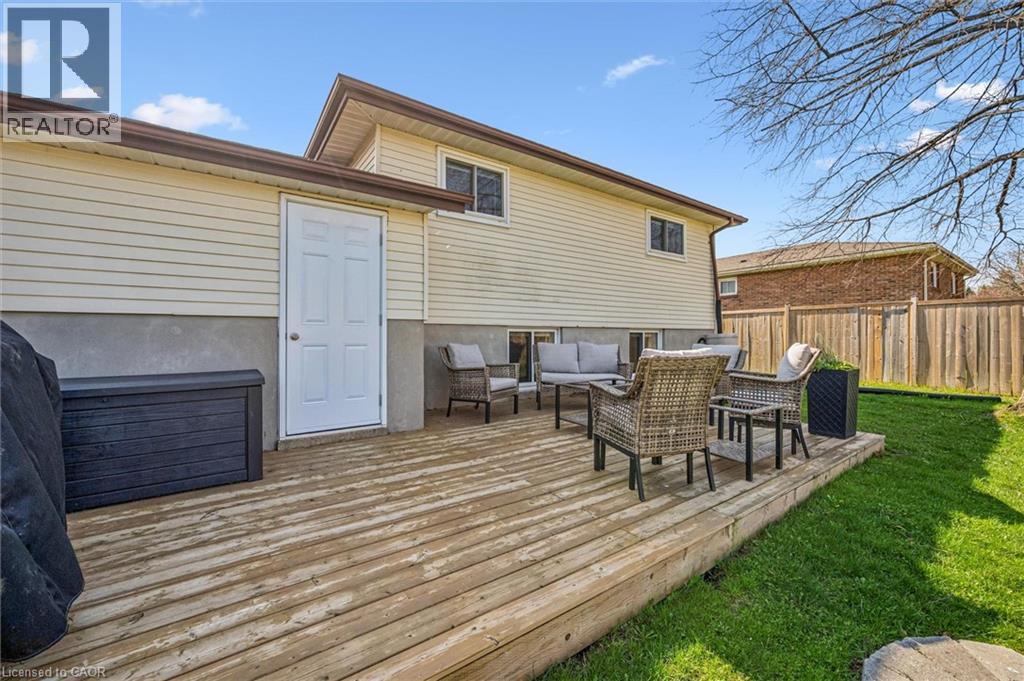 137 CEDAR CREST Street, Kitchener, Ontario, N2N2A6 — Photo 34