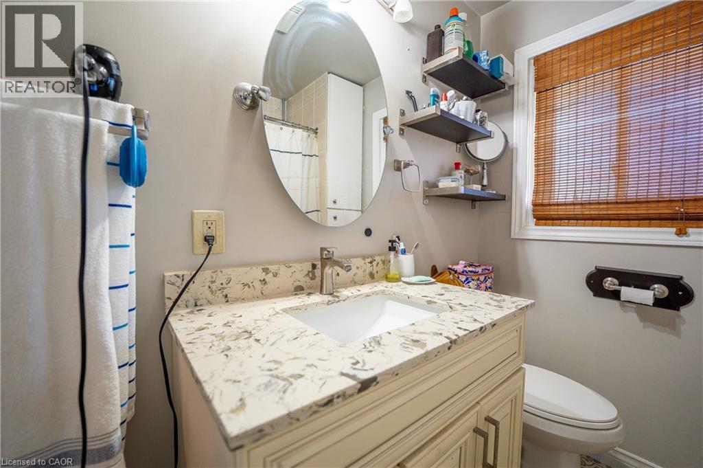 211 DIXON Street, Kitchener, Ontario, N2G3E8 — Photo 19