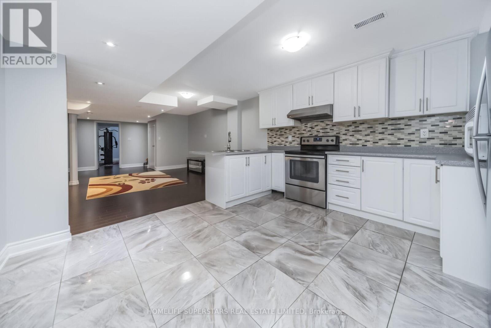 8 LISSON CRESCENT, Brampton (Credit Valley), Ontario, L6X5H8 — Photo 40