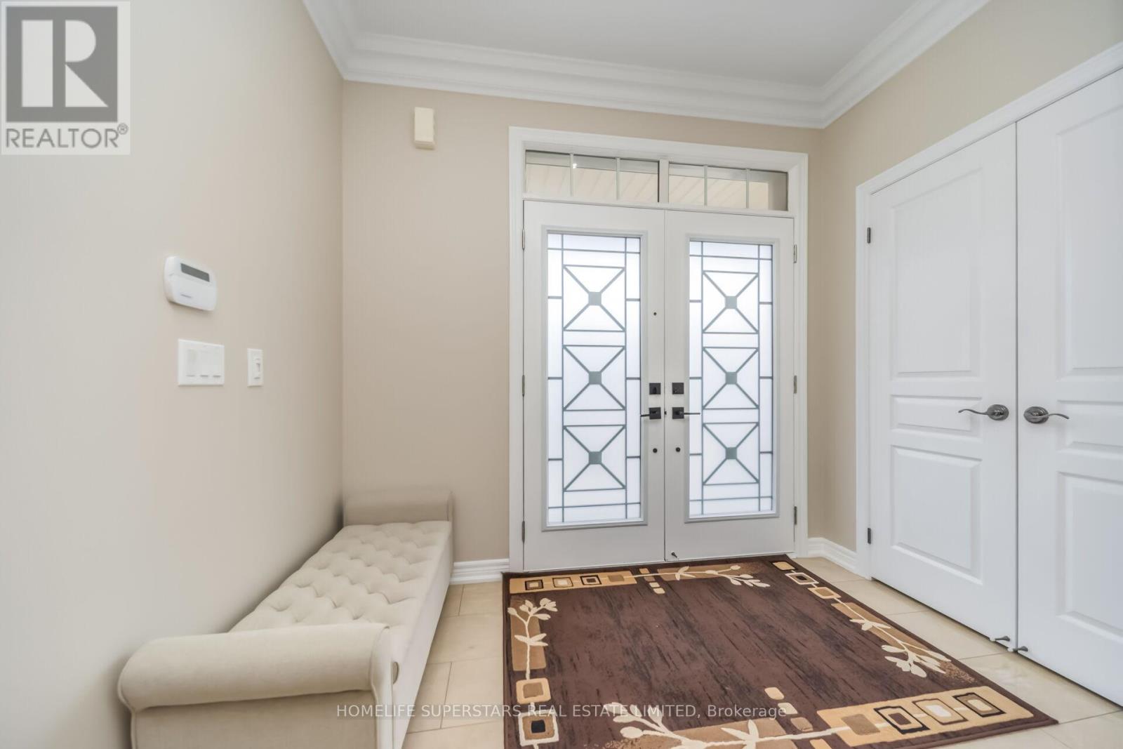 8 LISSON CRESCENT, Brampton (Credit Valley), Ontario, L6X5H8 — Photo 5