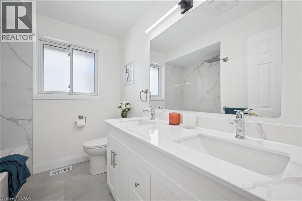 27 SILVERSPRING Crescent, Kitchener, Ontario, N2M4P1 — Photo 26