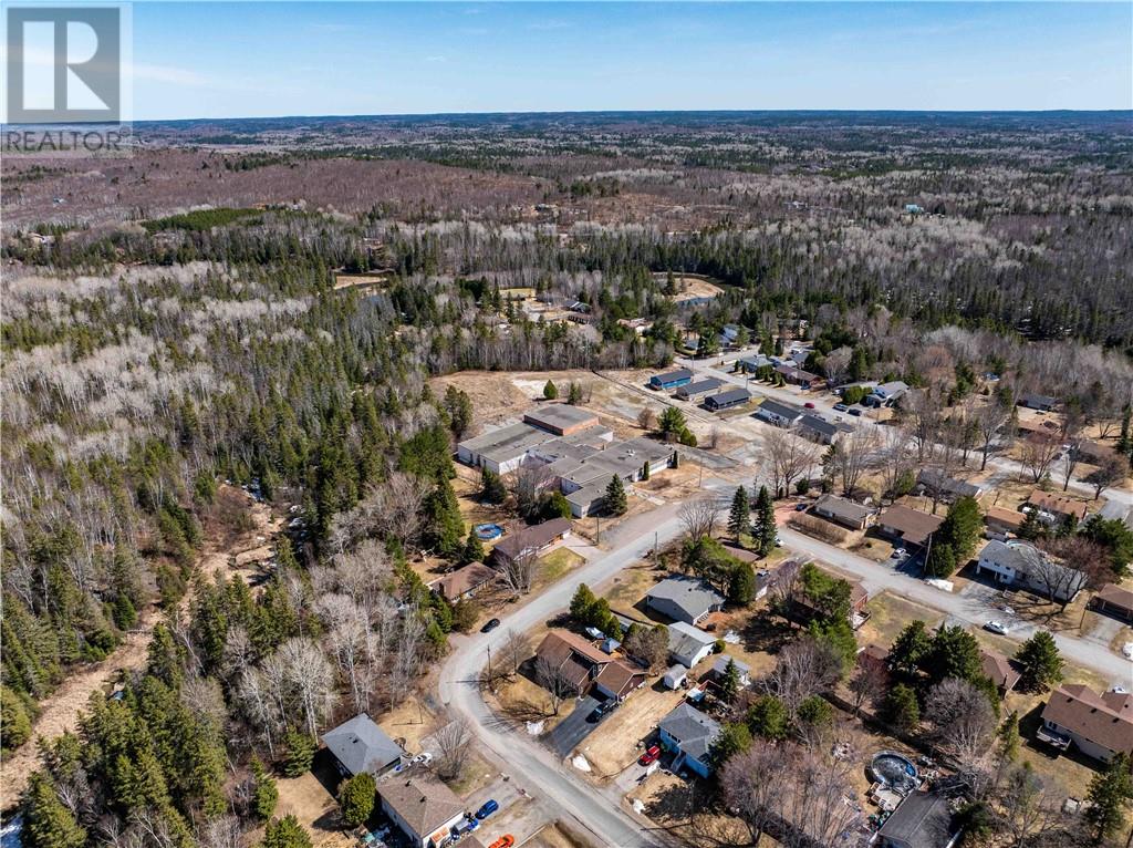16 Jessie, Lively, Ontario, P3Y1A2 — Photo 38