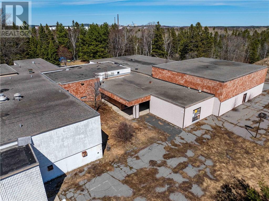 16 Jessie, Lively, Ontario, P3Y1A2 — Photo 30