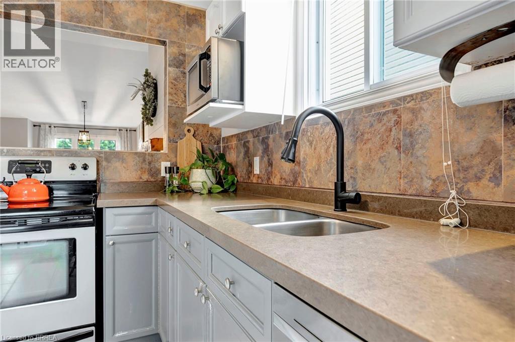 6 WESTON Street, Paris, Ontario, N3L4C1 — Photo 9
