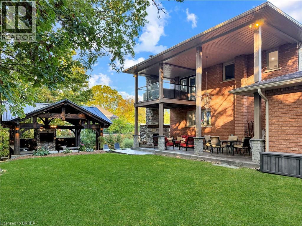 360 ROBINSON Road, Brantford, Ontario, N3T5L7 — Photo 4