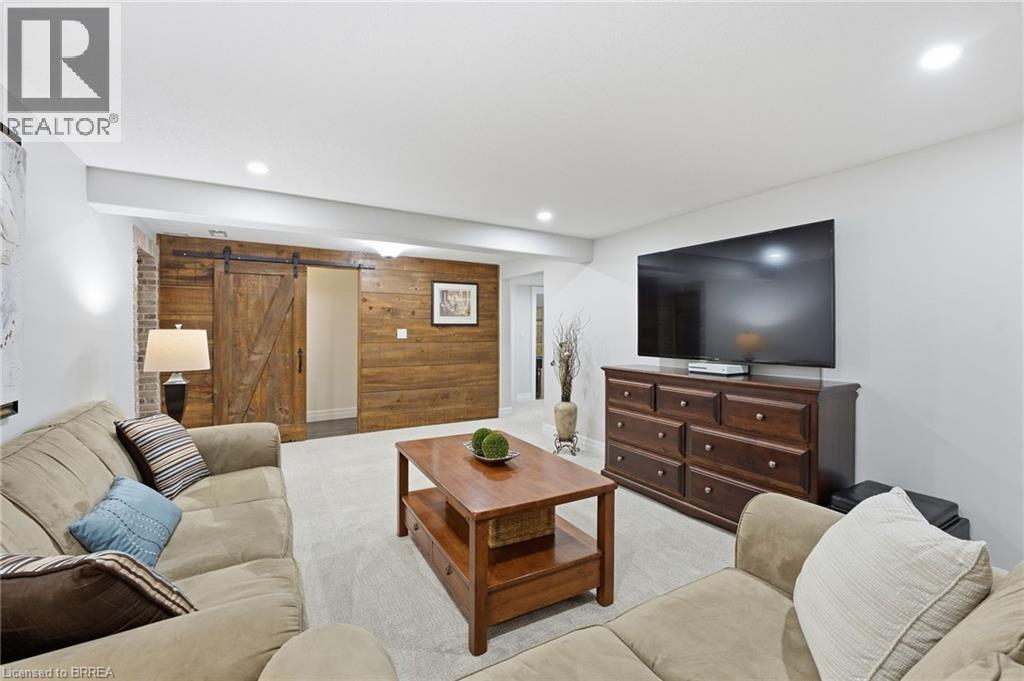 360 ROBINSON Road, Brantford, Ontario, N3T5L7 — Photo 42