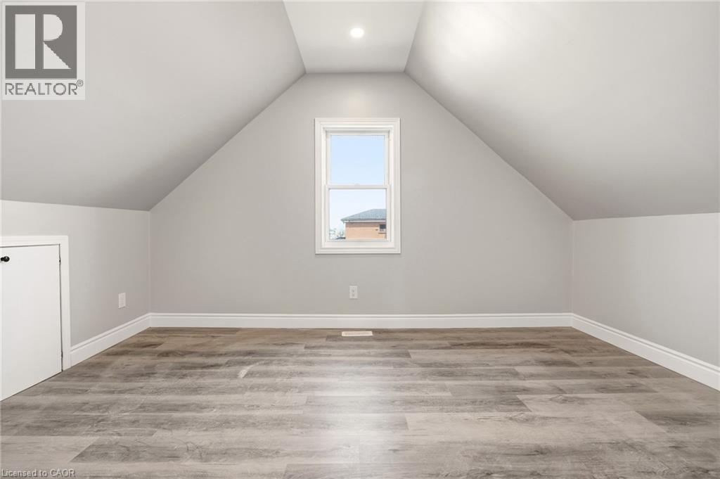 267 VANSITMART Avenue, Hamilton, Ontario, L8H3B2 — Photo 17