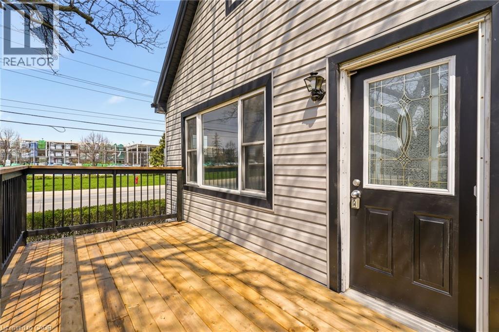 267 VANSITMART Avenue, Hamilton, Ontario, L8H3B2 — Photo 4