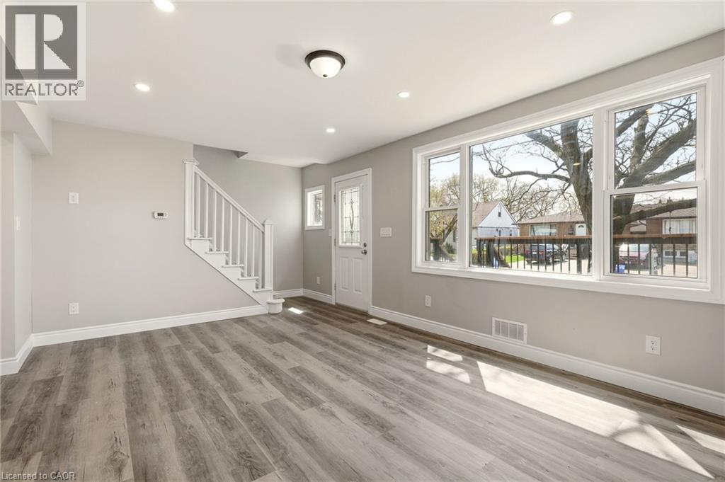 267 VANSITMART Avenue, Hamilton, Ontario, L8H3B2 — Photo 7