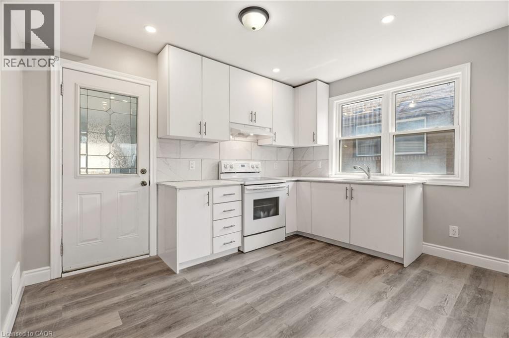 267 VANSITMART Avenue, Hamilton, Ontario, L8H3B2 — Photo 9