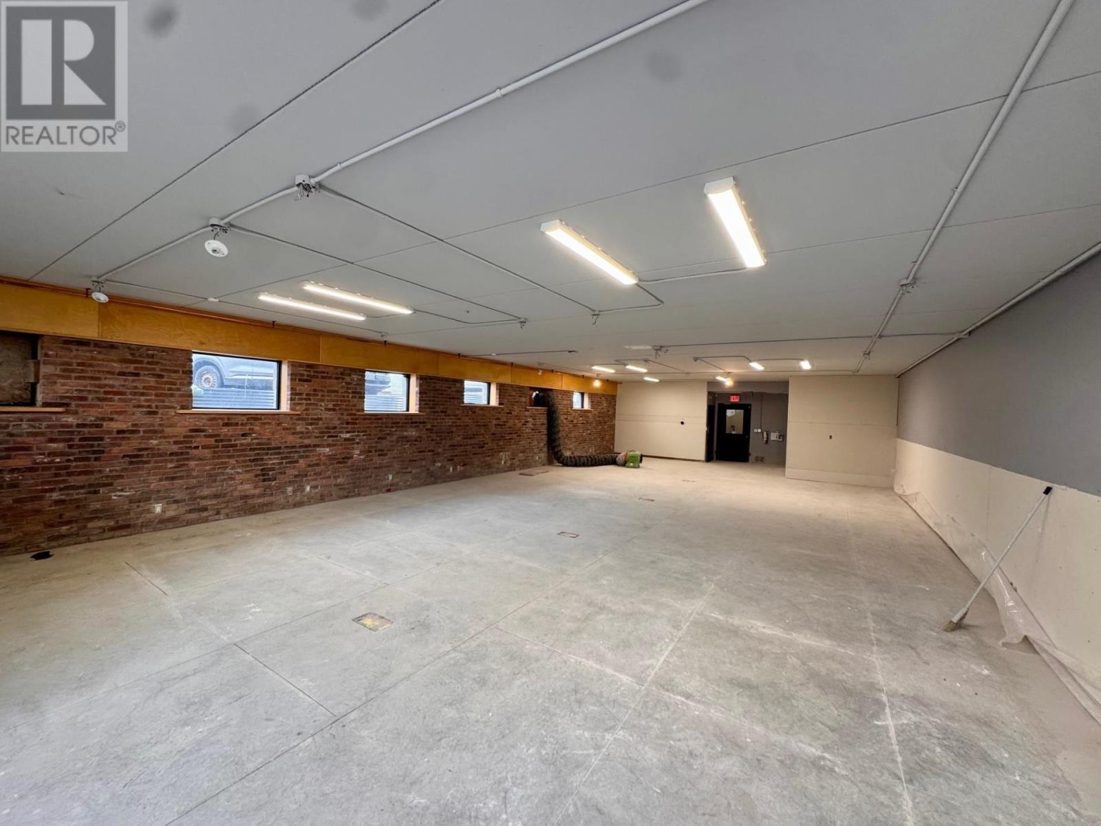 101 278 BAY ST, THUNDER BAY, Ontario, P7B1R8 — Photo 2
