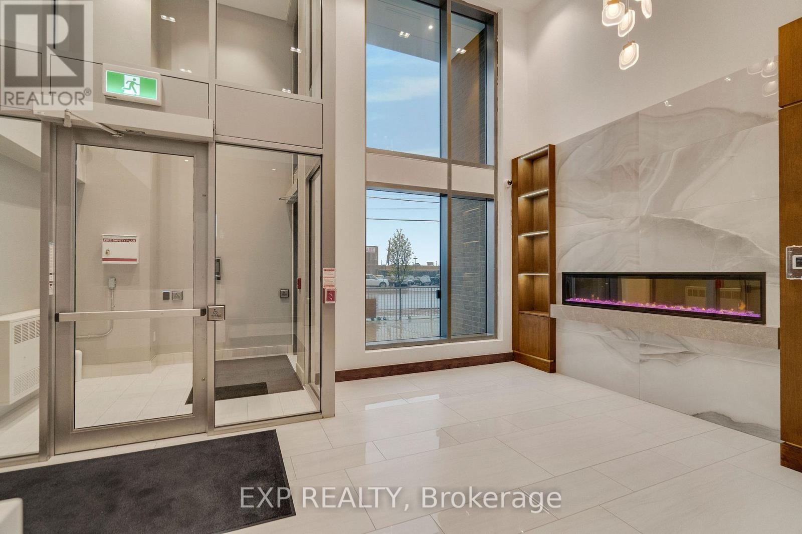 902 - 2782 BARTON STREET E, Hamilton (Riverdale), Ontario, L8E2J8 — Photo 4