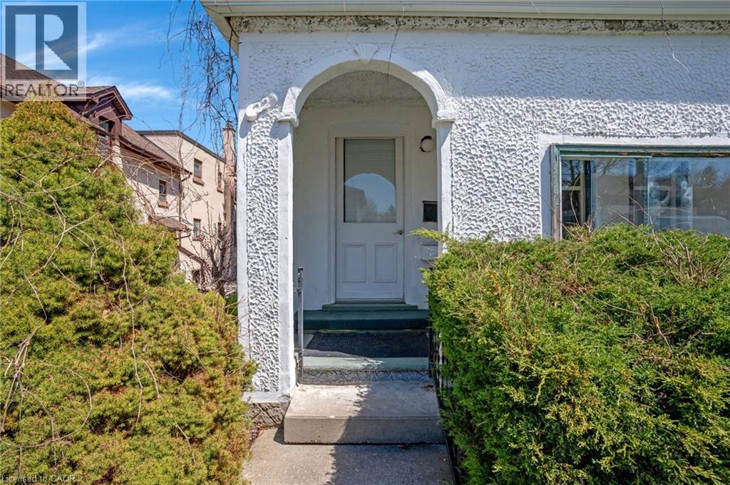22 SAMUEL Street, Kitchener, Ontario, N2H1P1 — Photo 4