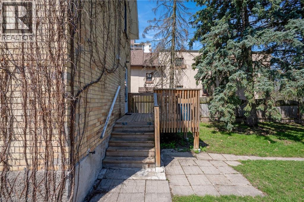 22 SAMUEL Street, Kitchener, Ontario, N2H1P1 — Photo 5