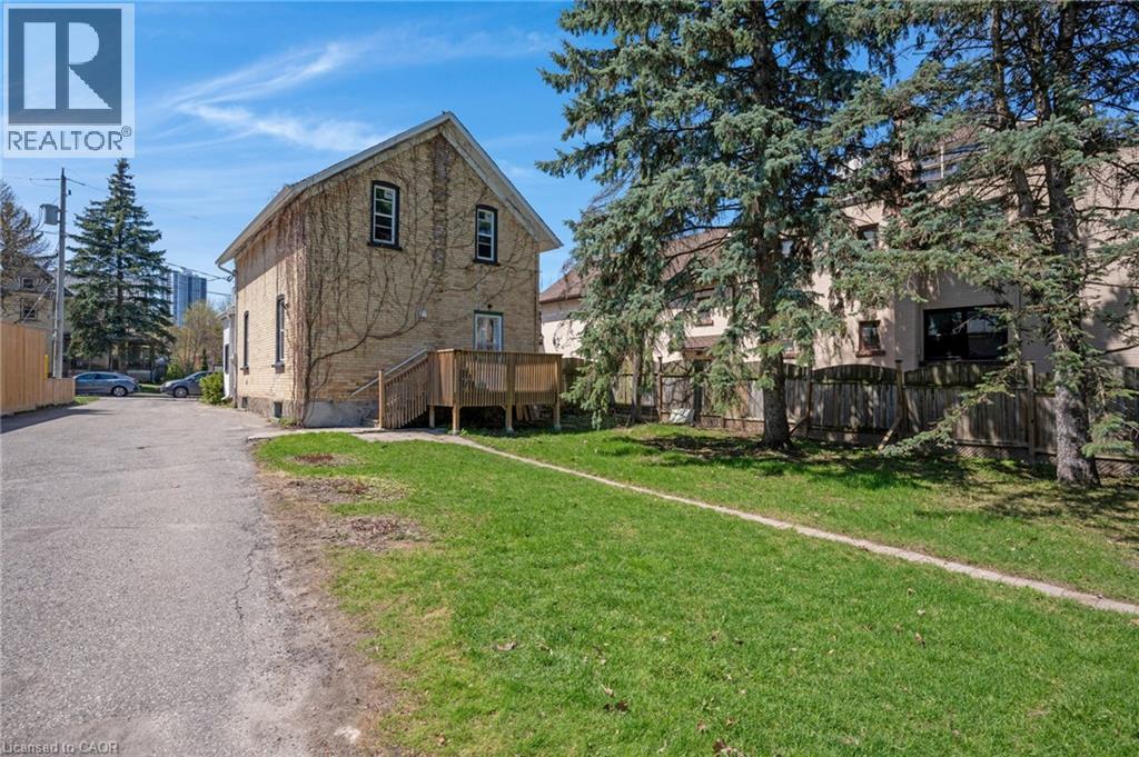22 SAMUEL Street, Kitchener, Ontario, N2H1P1 — Photo 8