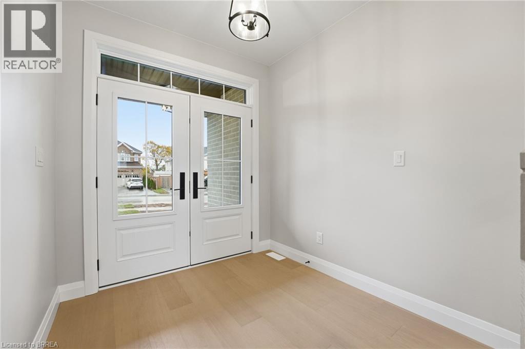 102 OAK Avenue, Paris, Ontario, N3L0J6 — Photo 3
