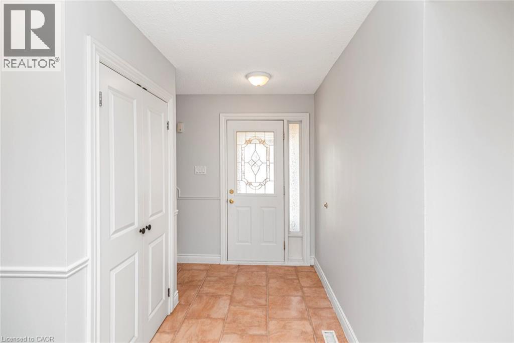 457 WOODVIEW Road Unit# 4, Burlington, Ontario, L7N2Z9 — Photo 5