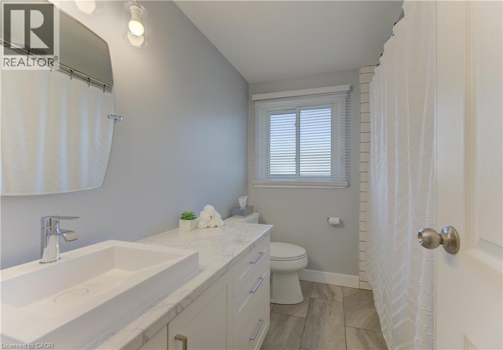 80 OLD COUNTRY Drive Unit# 2, Kitchener, Ontario, N2E2E5 — Photo 17