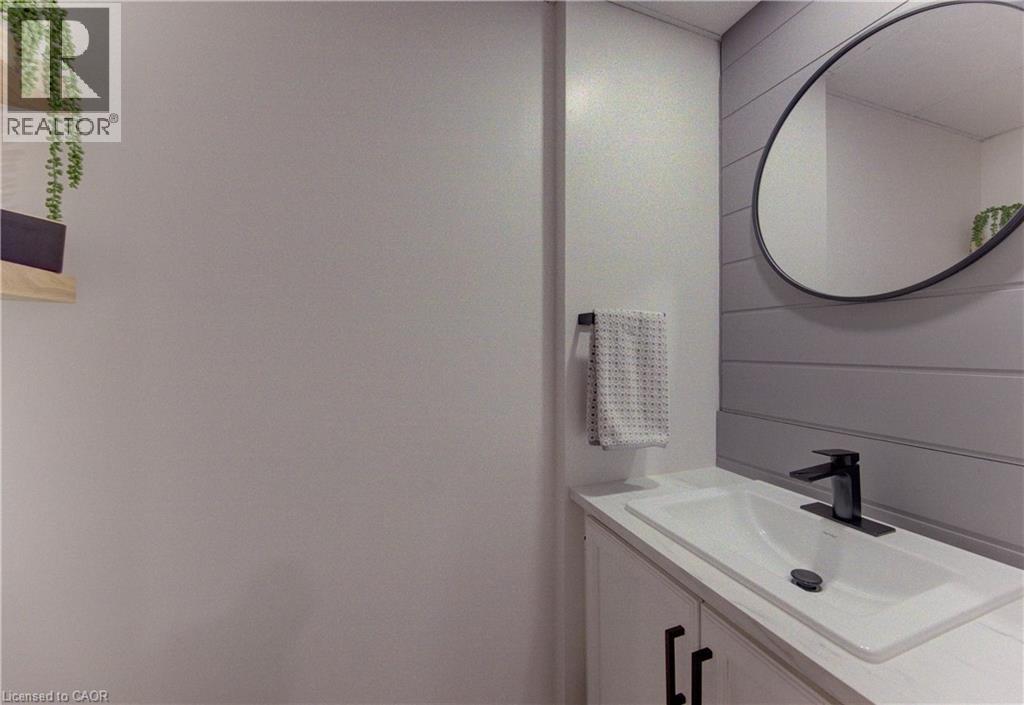 80 OLD COUNTRY Drive Unit# 2, Kitchener, Ontario, N2E2E5 — Photo 7