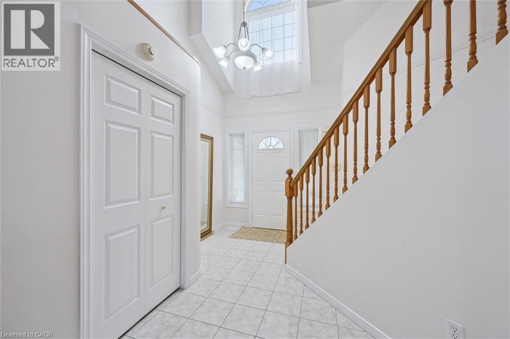 90 MARSH Crescent, Guelph, Ontario, N1L1L4 — Photo 4