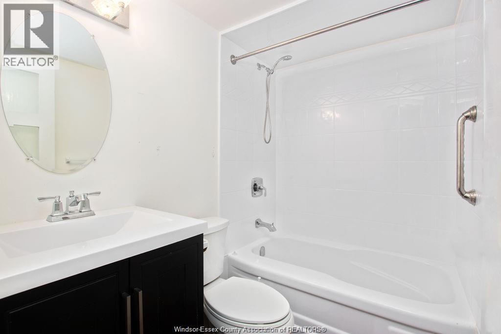 6227 THORNBERRY Unit# 258, Windsor, Ontario, N8T3A5 — Photo 11