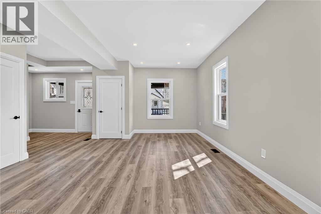 20 AVENUE Place, Welland, Ontario, L3B4B1 — Photo 11