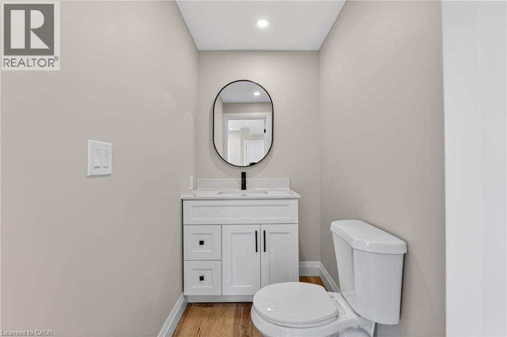 20 AVENUE Place, Welland, Ontario, L3B4B1 — Photo 16