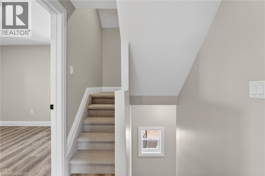 20 AVENUE Place, Welland, Ontario, L3B4B1 — Photo 23