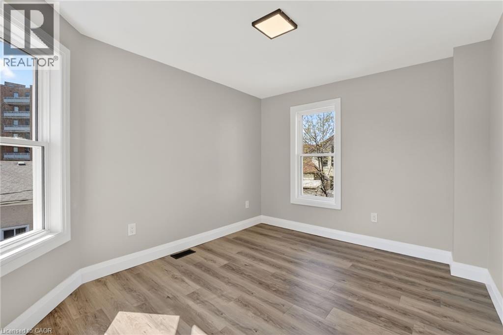 20 AVENUE Place, Welland, Ontario, L3B4B1 — Photo 30