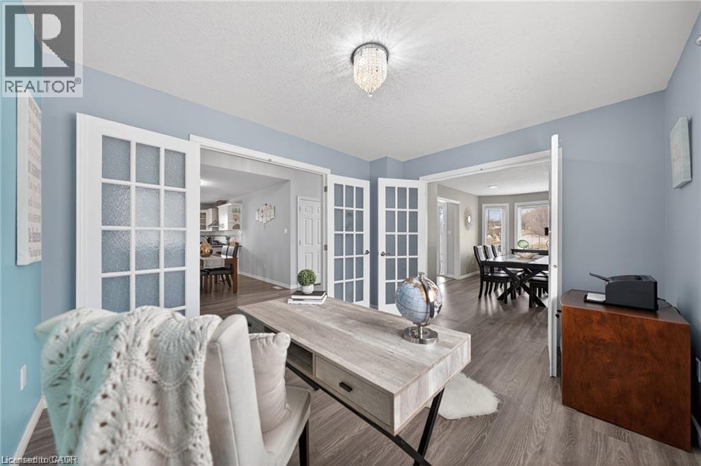 102 NATHAN Court, Cambridge, Ontario, N1P1C1 — Photo 11