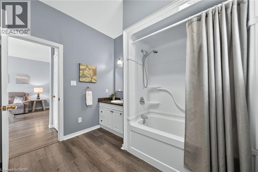 102 NATHAN Court, Cambridge, Ontario, N1P1C1 — Photo 34