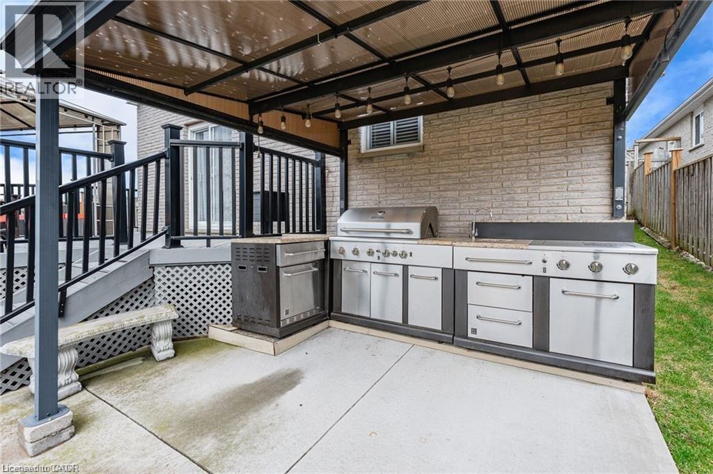 102 NATHAN Court, Cambridge, Ontario, N1P1C1 — Photo 44