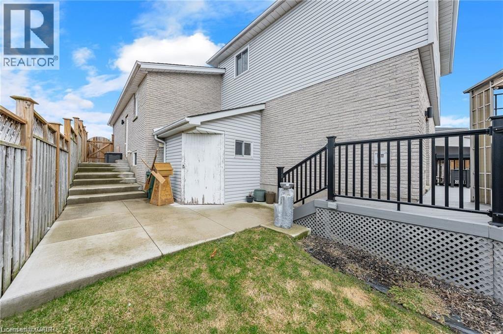 102 NATHAN Court, Cambridge, Ontario, N1P1C1 — Photo 47