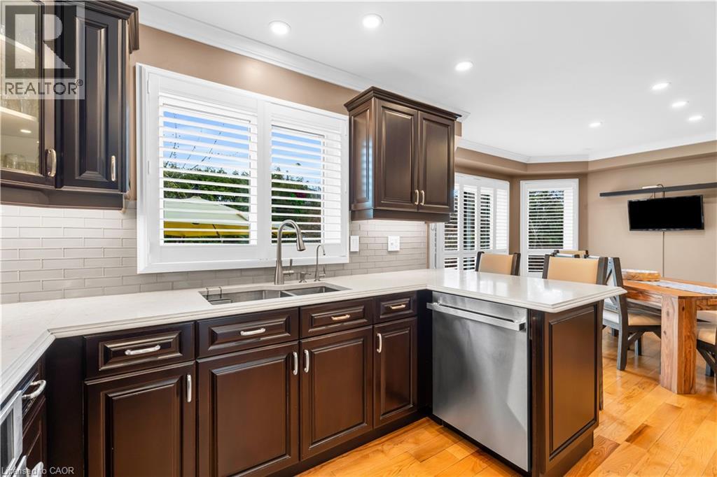 48 CHESTER Crescent, Georgetown, Ontario, L7G5W5 — Photo 18