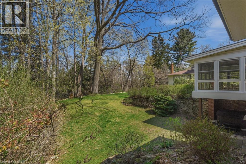 88 BERTRAM Drive, Dundas, Ontario, L9H4T7 — Photo 2