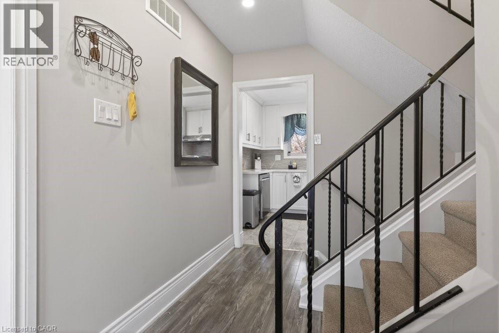 62 PALMER Road, Hamilton, Ontario, L8T3E8 — Photo 8