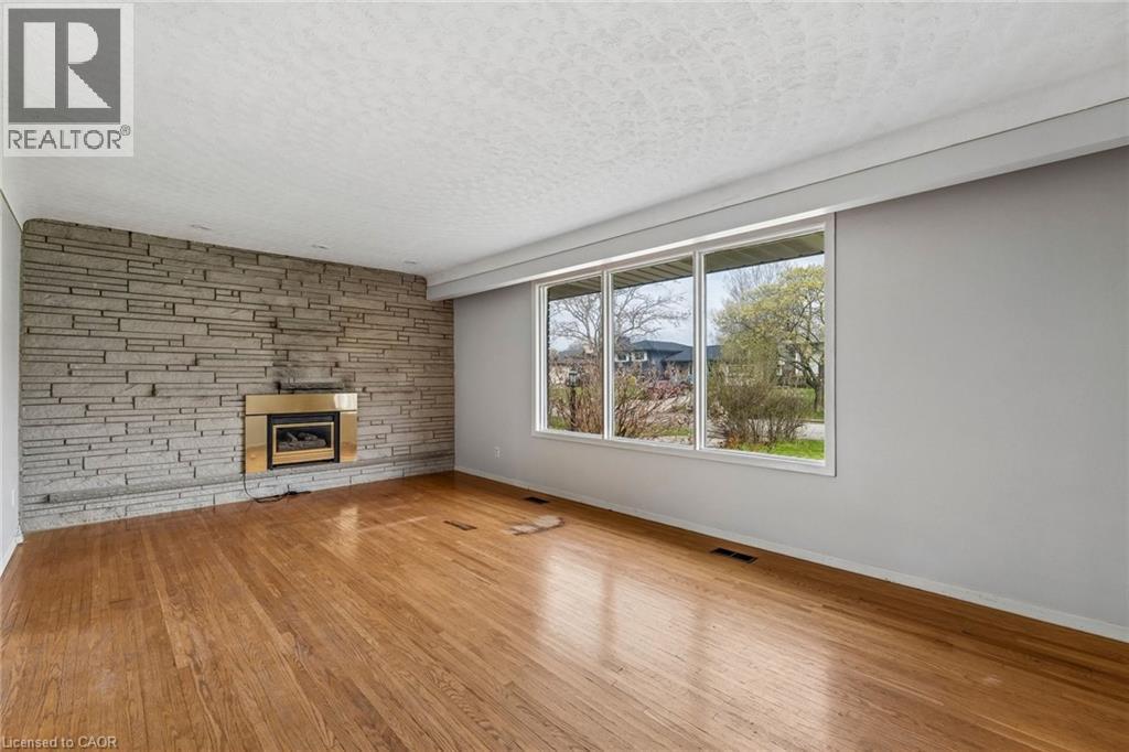 29 HEATHER Court, Welland, Ontario, L3C4P8 — Photo 2