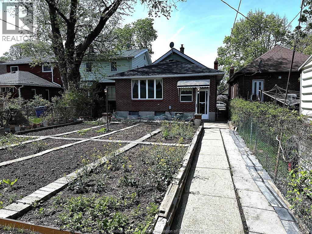 1310 Bruce, Windsor, Ontario, N8X1X3 — Photo 35