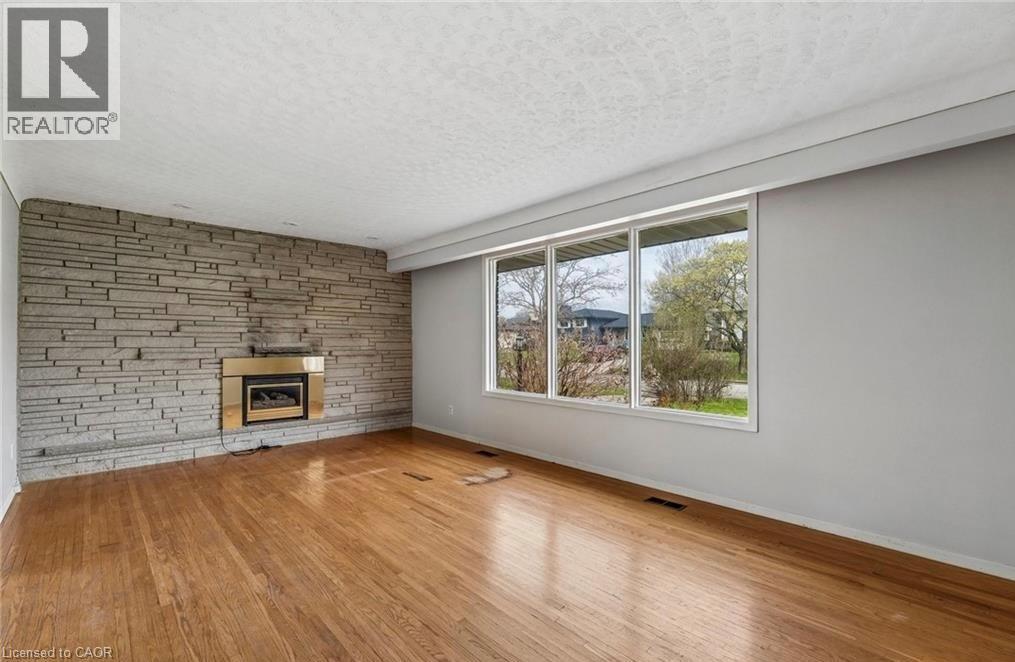 29 HEATHER Court, Welland, Ontario, L3C4P8 — Photo 2