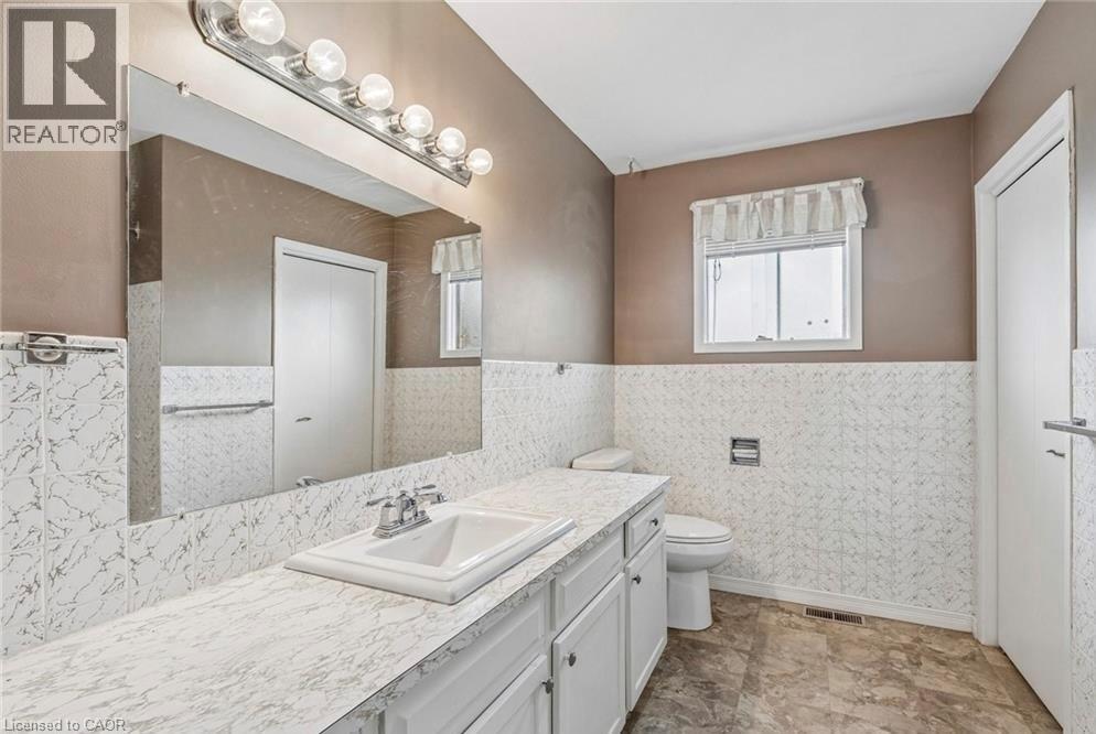 29 HEATHER Court, Welland, Ontario, L3C4P8 — Photo 7