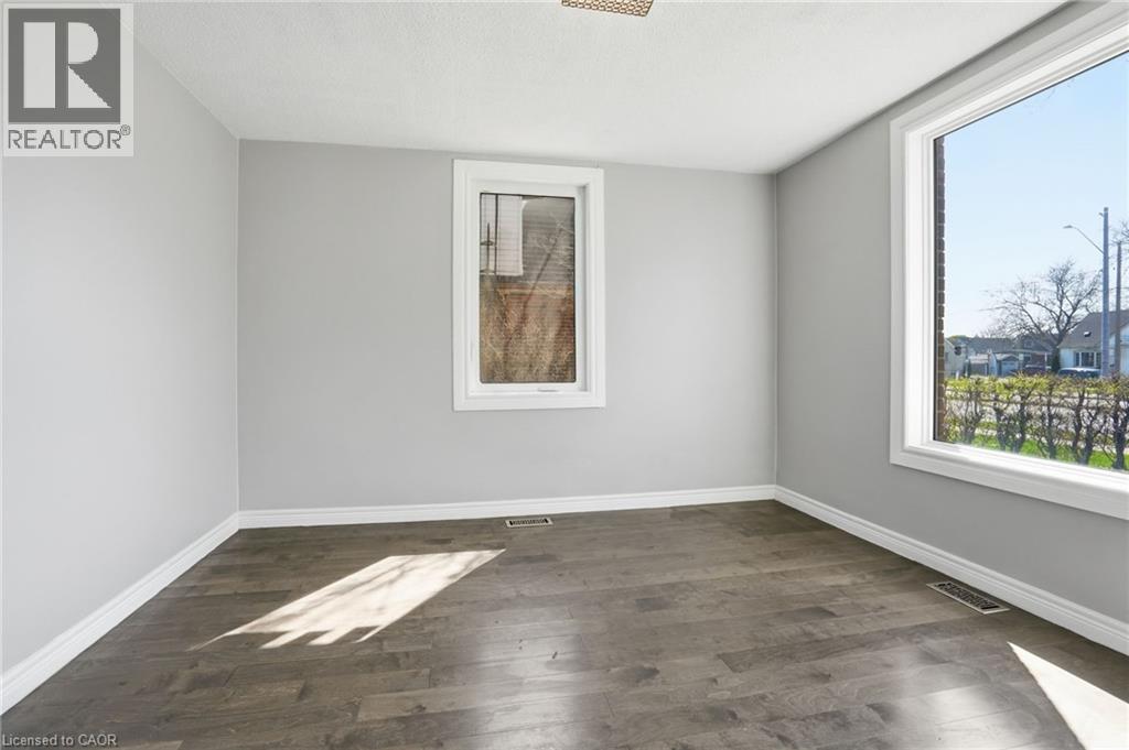 687 UPPER JAMES Street, Hamilton, Ontario, L9C2Z4 — Photo 14