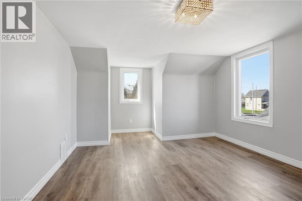687 UPPER JAMES Street, Hamilton, Ontario, L9C2Z4 — Photo 18