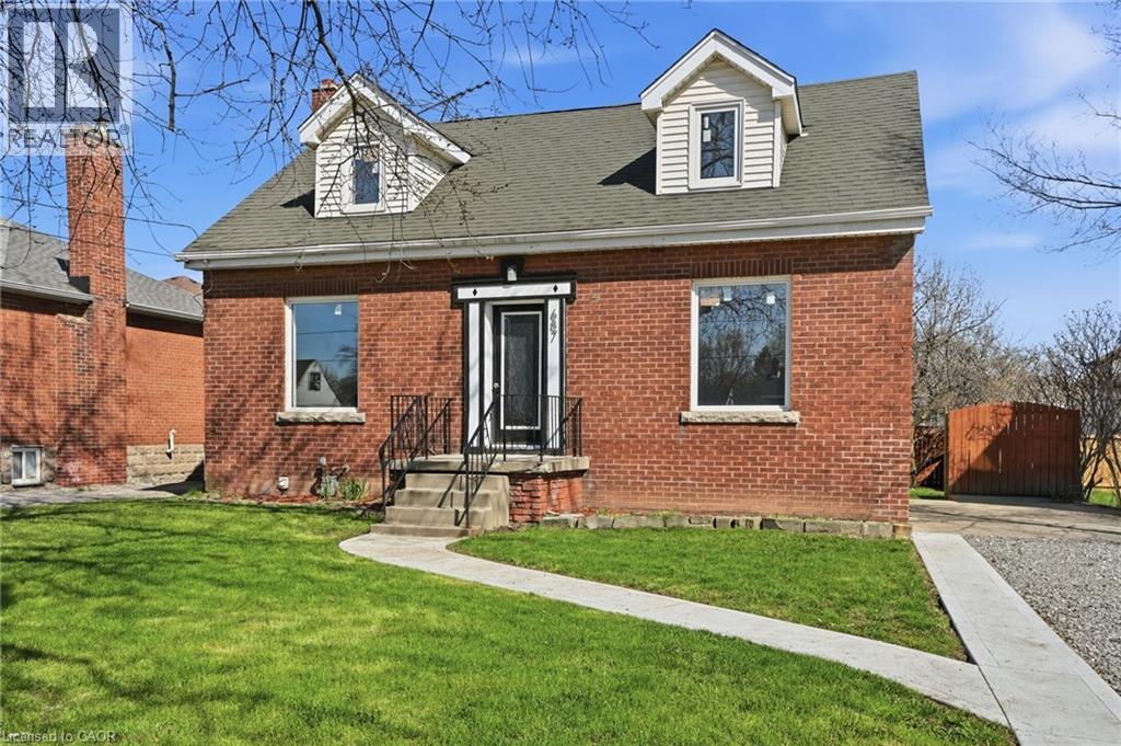 687 UPPER JAMES Street, Hamilton, Ontario, L9C2Z4 — Photo 2
