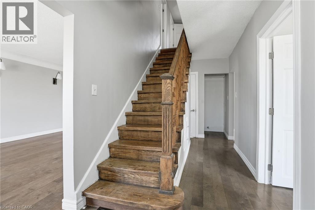 687 UPPER JAMES Street, Hamilton, Ontario, L9C2Z4 — Photo 5