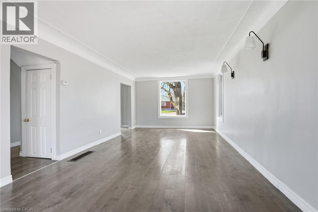 687 UPPER JAMES Street, Hamilton, Ontario, L9C2Z4 — Photo 9