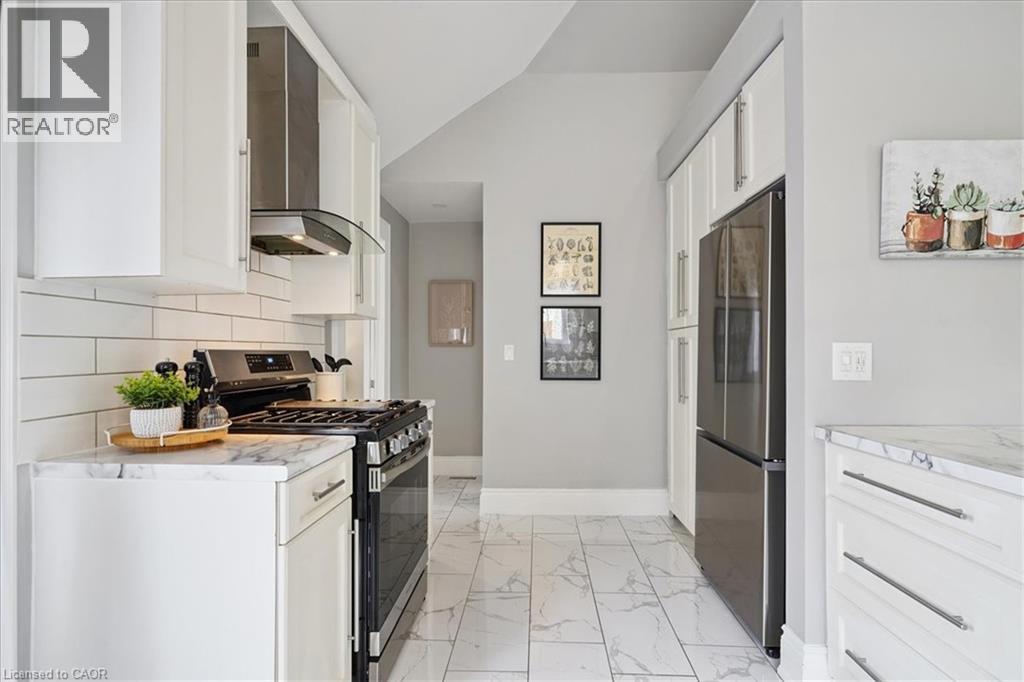 32 ALLAN Avenue, Hamilton, Ontario, L8H2C9 — Photo 16