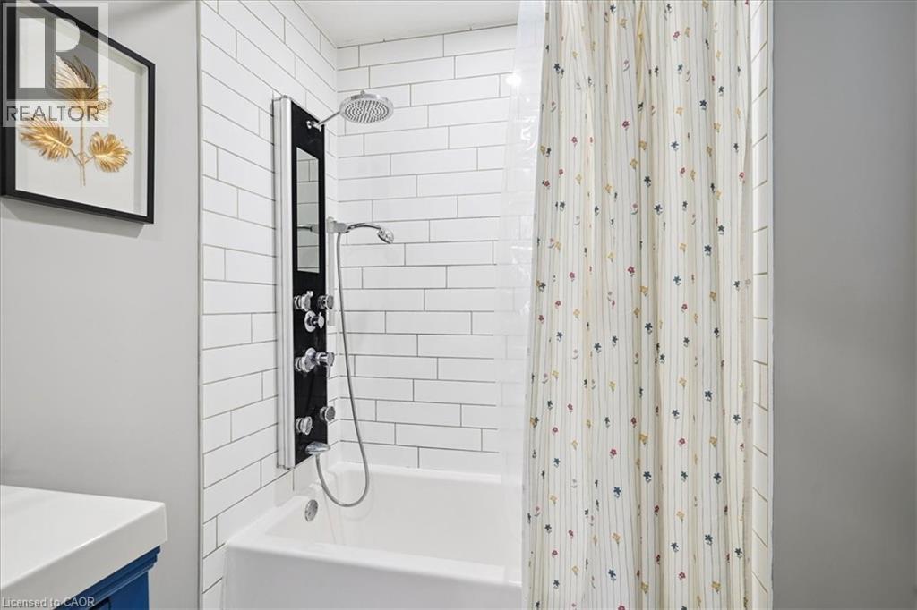 32 ALLAN Avenue, Hamilton, Ontario, L8H2C9 — Photo 27