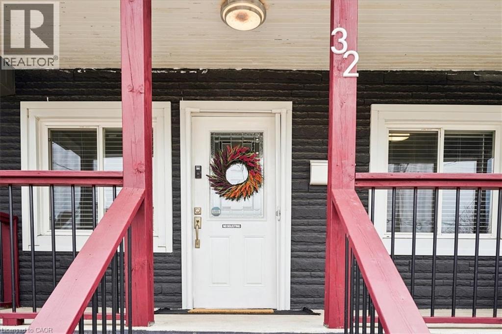 32 ALLAN Avenue, Hamilton, Ontario, L8H2C9 — Photo 3